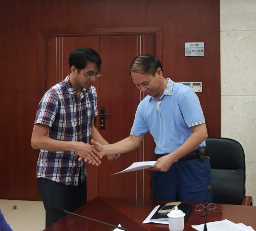我院举行新任职中层干部聘任仪式
