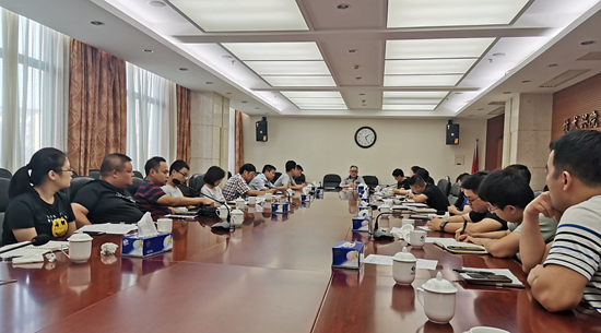 院党委书记康庆云以普通党员身份参加党支部集中学习暨党小组成立会议