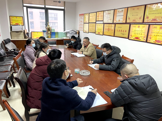 支部党员大会_副本.jpg 支部党员大会_副本.jpg