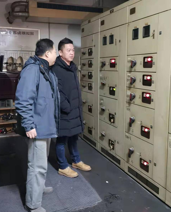 安全检查_副本.jpg 安全检查_副本.jpg