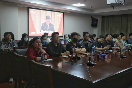收看庆祝大会2_副本.jpg 收看庆祝大会2_副本.jpg